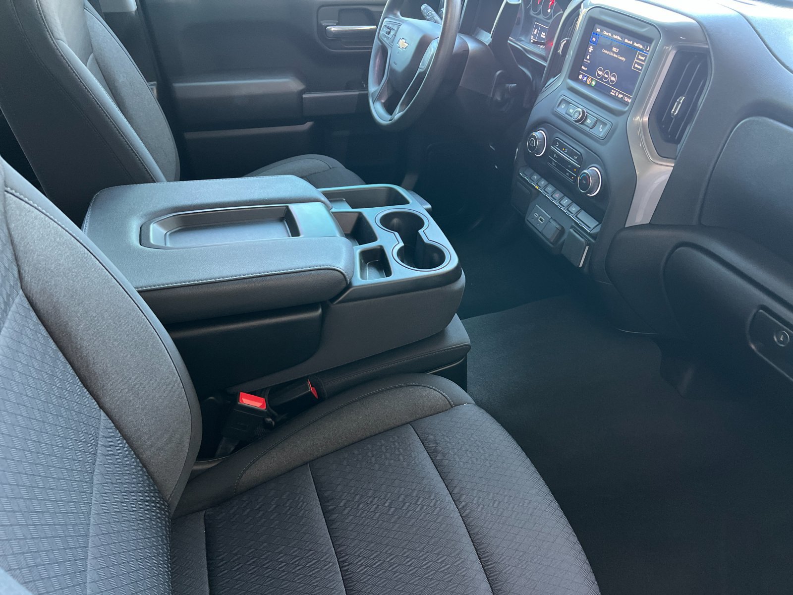 Used 2024 Chevrolet Silverado 1500 Custom RWD image 15