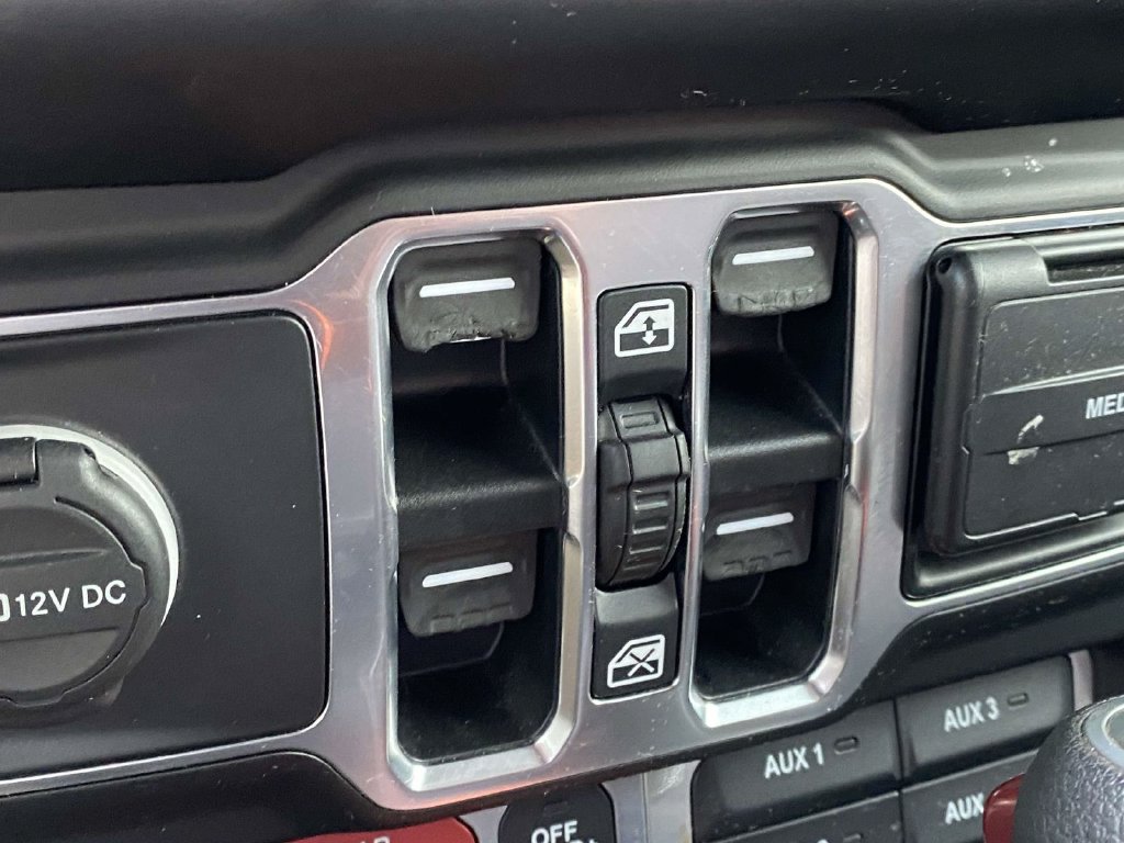 Used 2021 Jeep Wrangler Unlimited Rubicon w/ LED Lighting Group AWD/4WD image 24