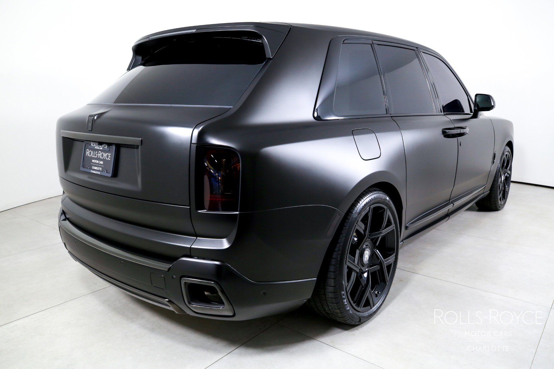 Certified 2025 Rolls-Royce Cullinan Black Badge image 2