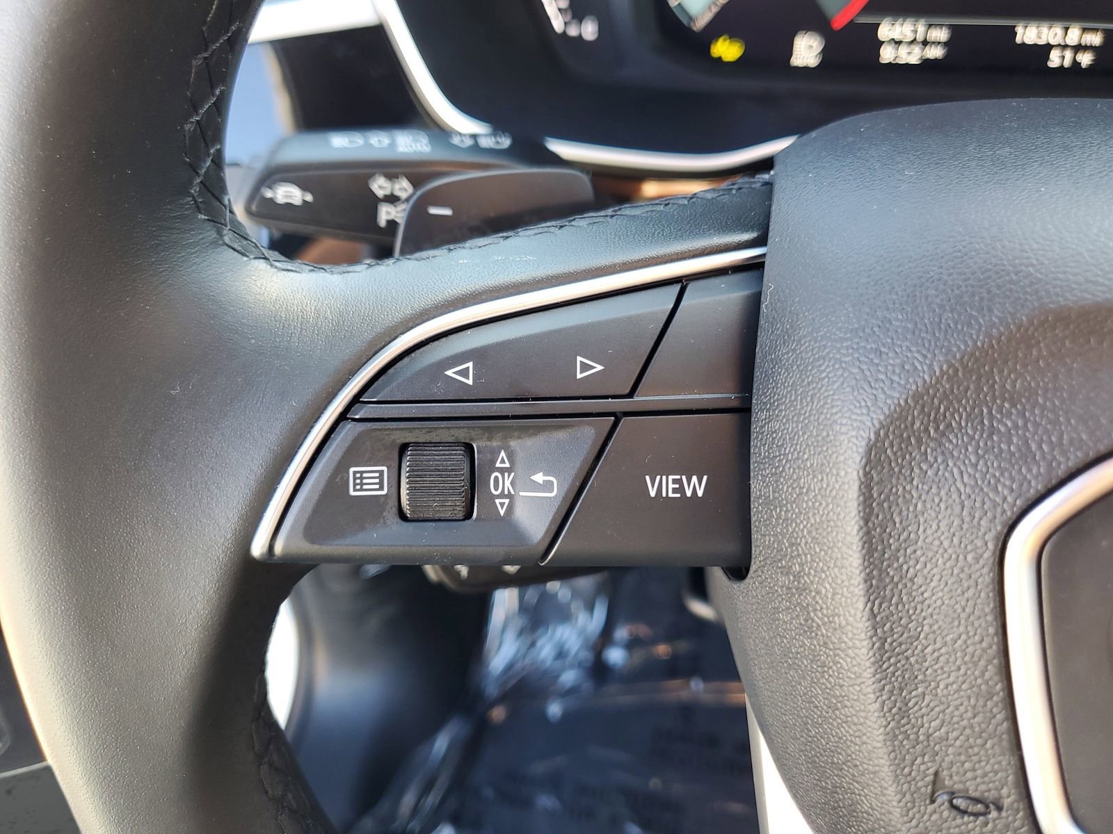 Used 2025 Audi Q3 2.0T Premium w/ Black Optic Sport Package image 24