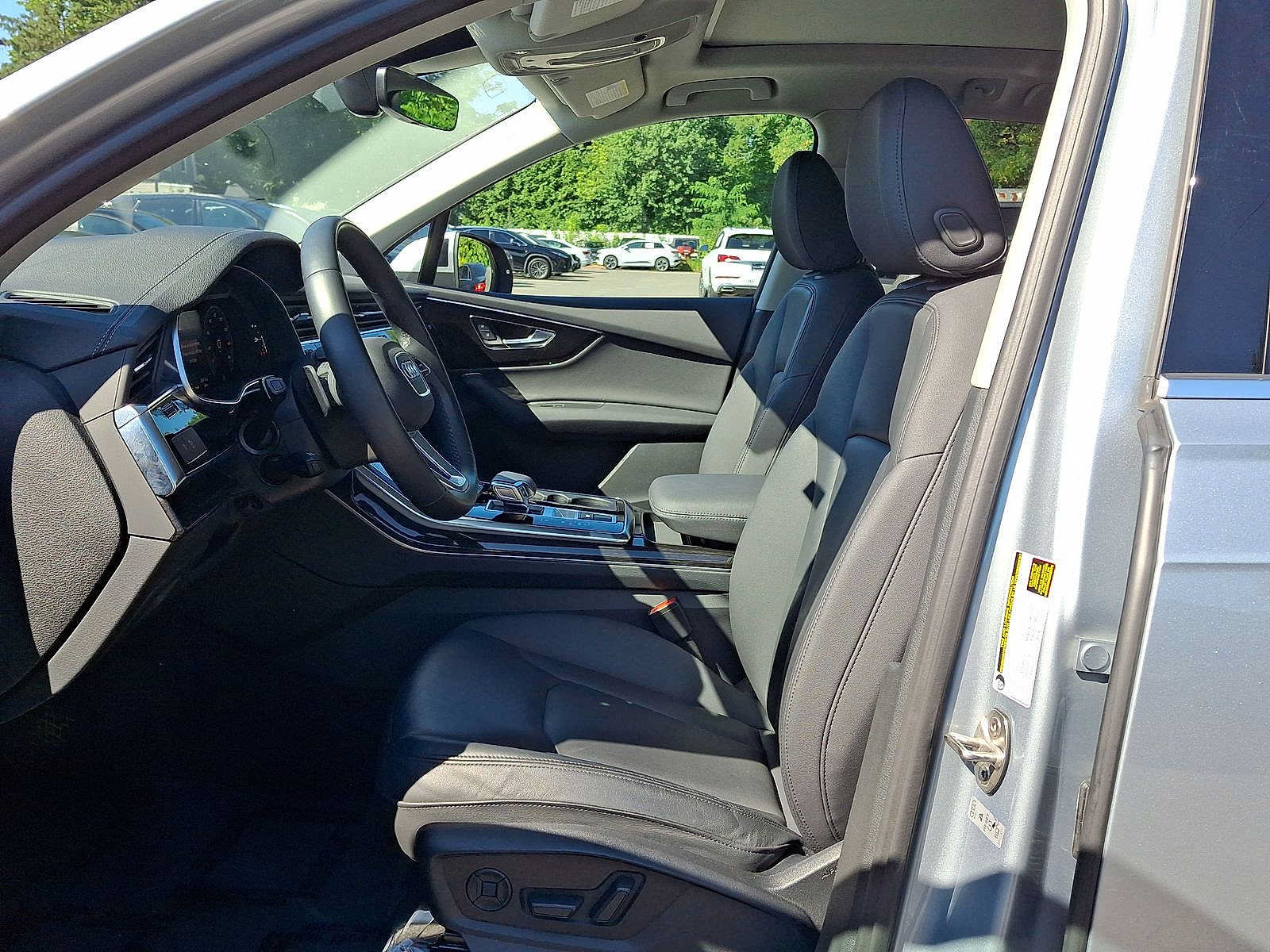 Certified 2023 Audi Q7 2.0T Premium w/ Convenience Package AWD/4WD image 17