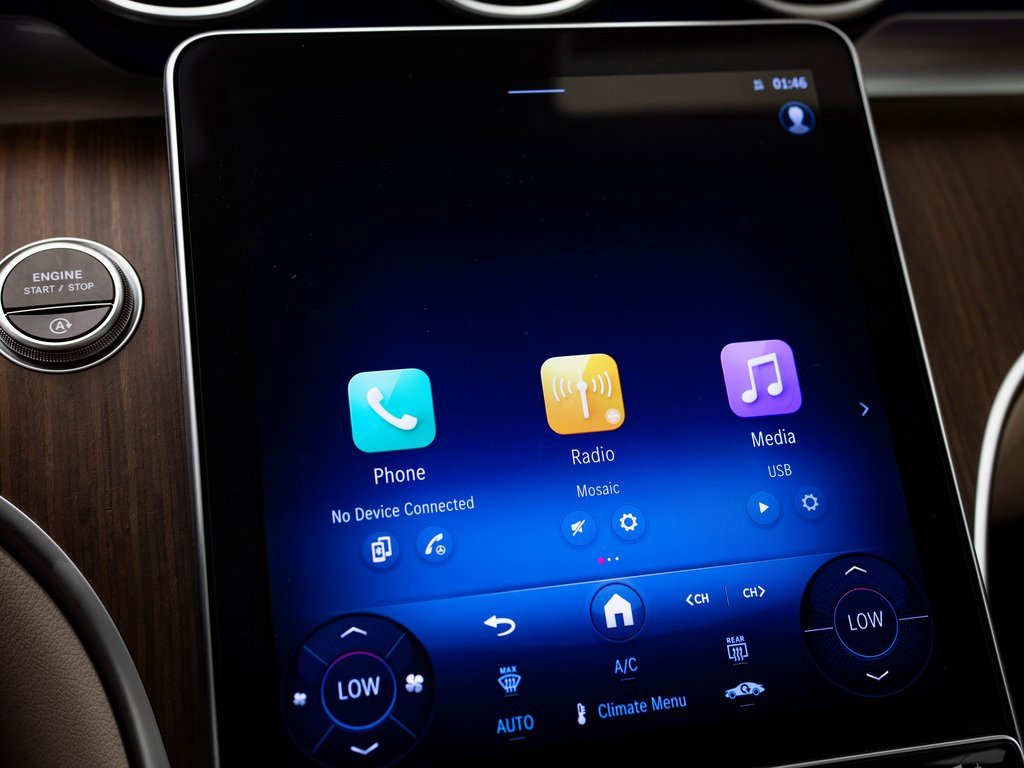 Used 2025 Mercedes-Benz C 300 4MATIC Sedan image 30