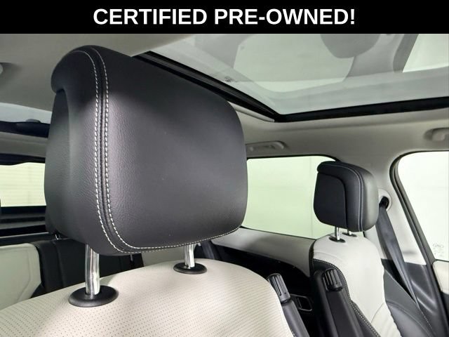 Certified 2025 Land Rover Discovery S AWD/4WD image 36