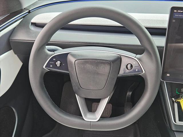 Used 2026 Tesla Model Y AWD image 15