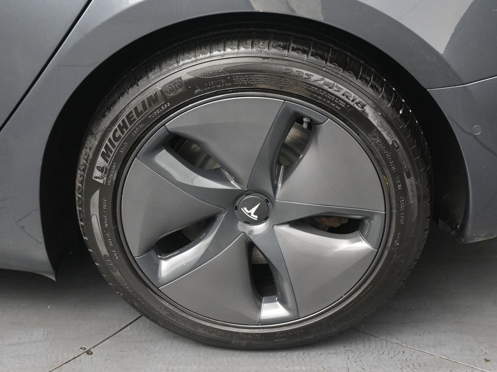 Used 2018 Tesla Model 3 Long Range image 35