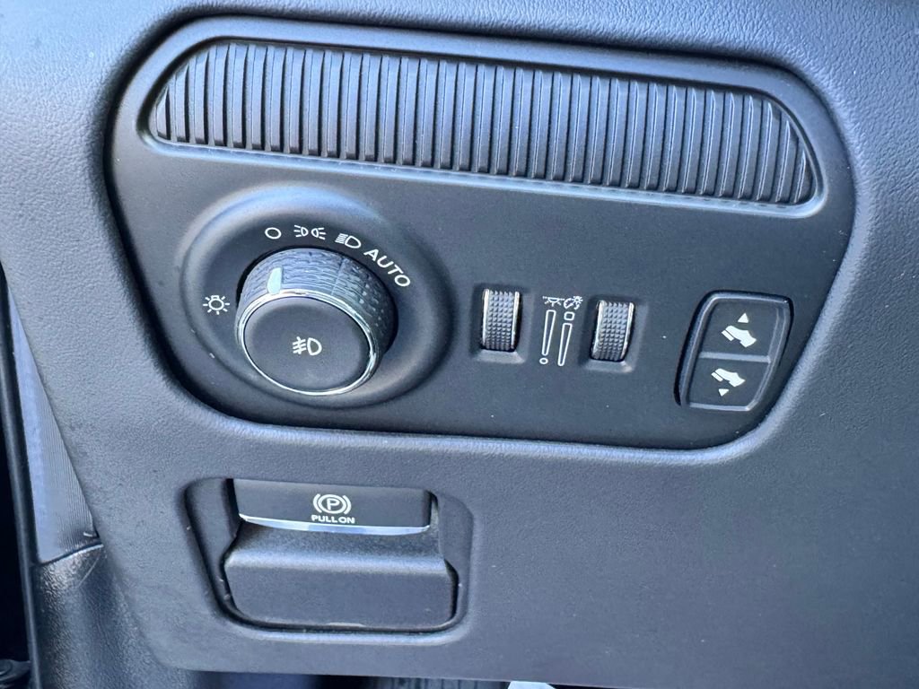 Used 2023 Jeep Grand Wagoneer Series II image 26