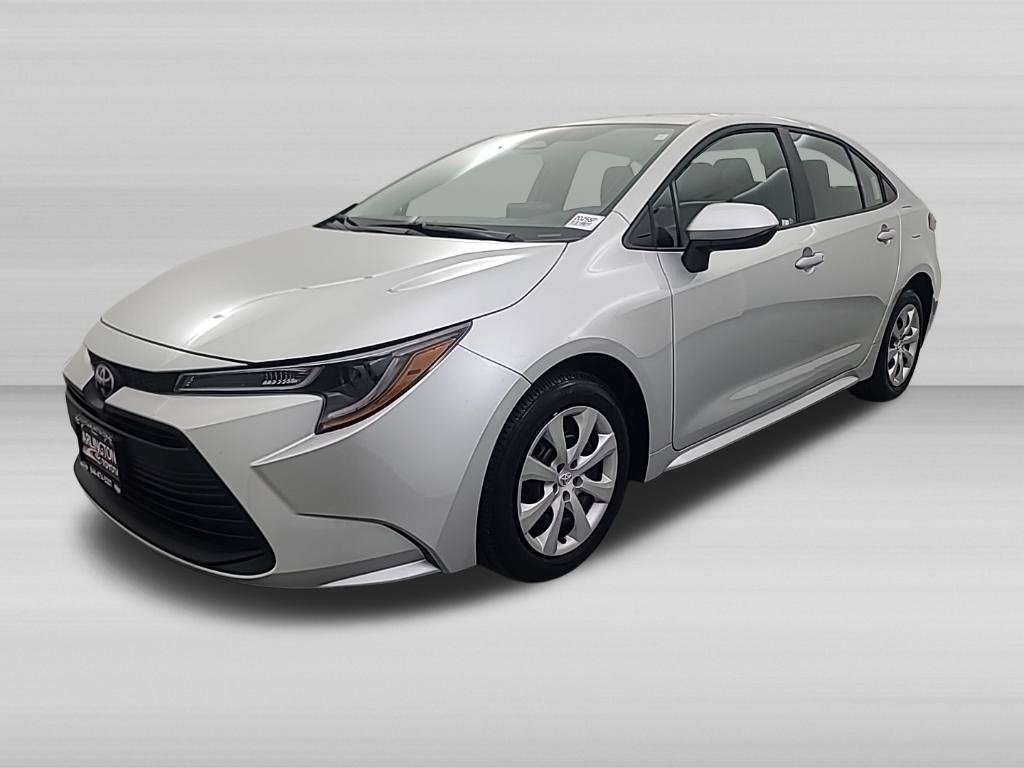 Used 2025 Toyota Corolla LE FWD image 9