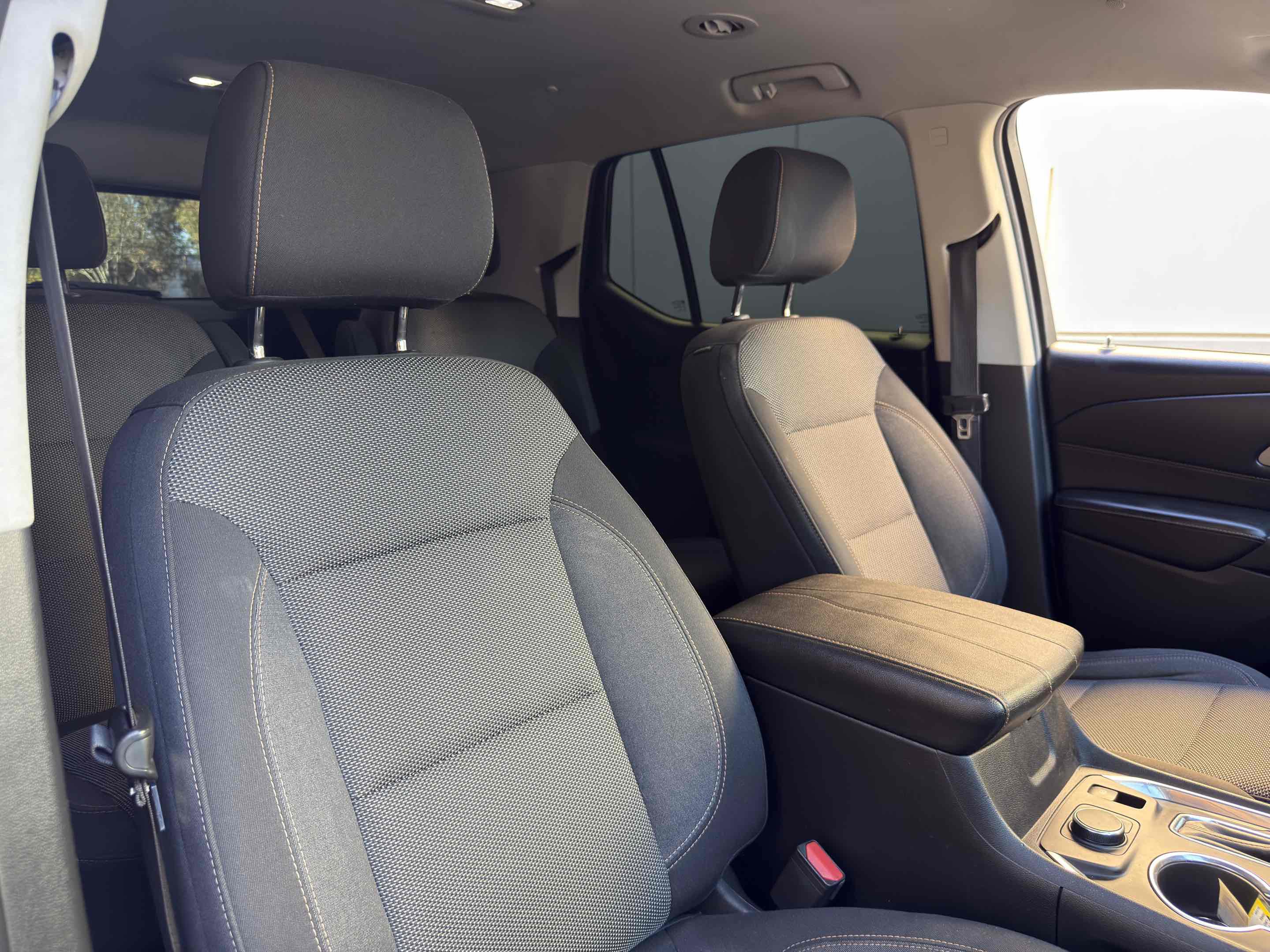 Used 2018 Chevrolet Traverse LT w/ LPO, Black Accent Package image 53