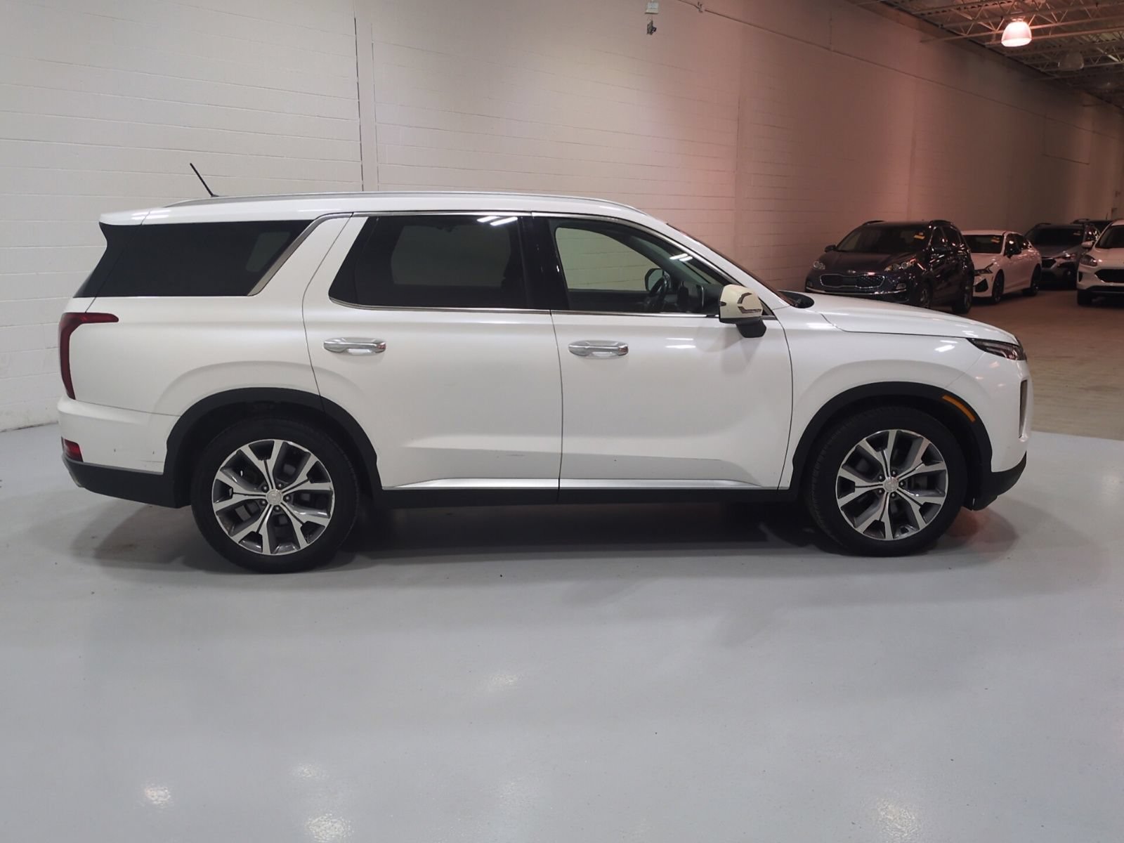 Used 2022 Hyundai Palisade SEL w/ Convenience Package AWD/4WD image 2