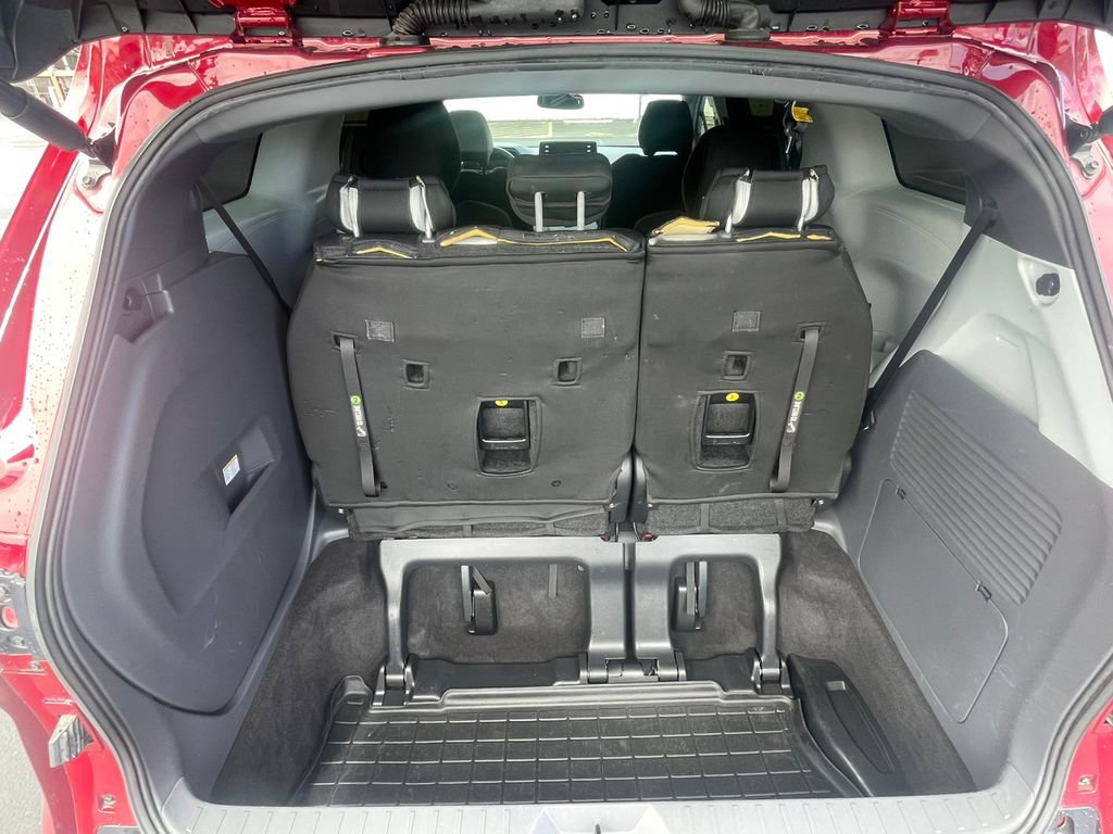 Used 2022 Toyota Sienna XSE image 9