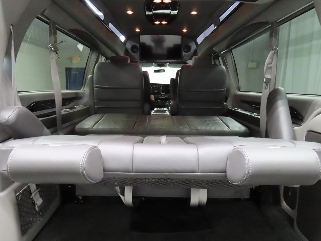 Used 2022 GMC Savana 2500 Extended w/ Enhanced Convenience Package image 34