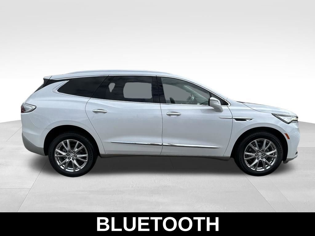 Used 2023 Buick Enclave Essence w/ Experience Buick Package image 6