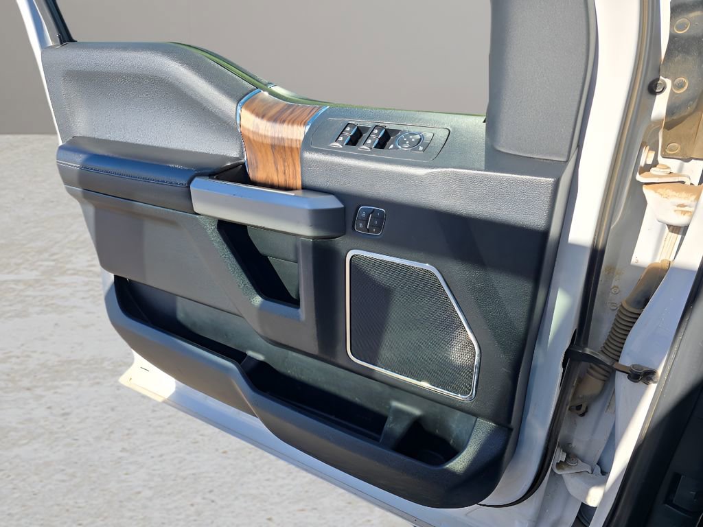 Used 2019 Ford F150 Lariat image 17