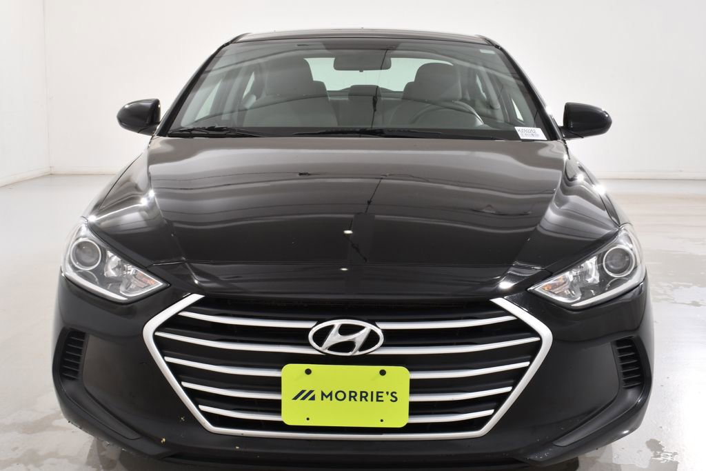 Used 2017 Hyundai Elantra SE image 3