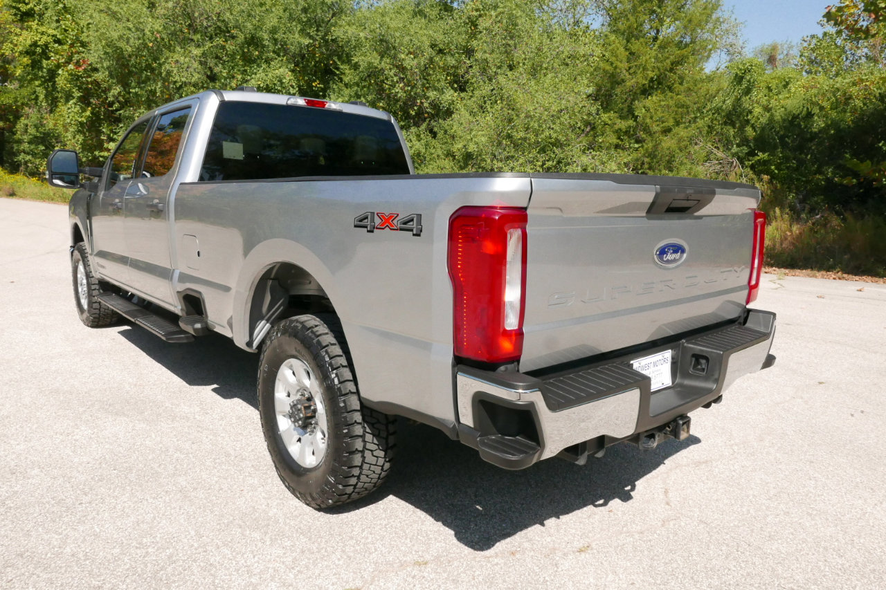 Used 2024 Ford F350 XLT image 9