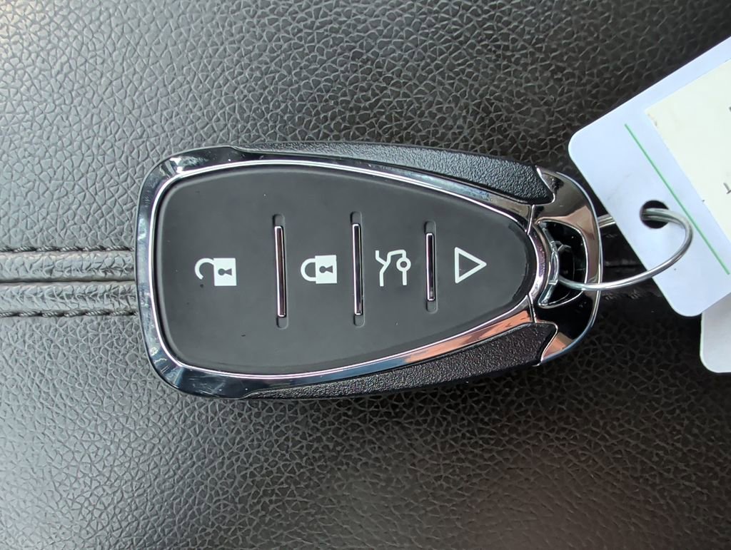 Used 2018 Chevrolet Malibu LT image 18