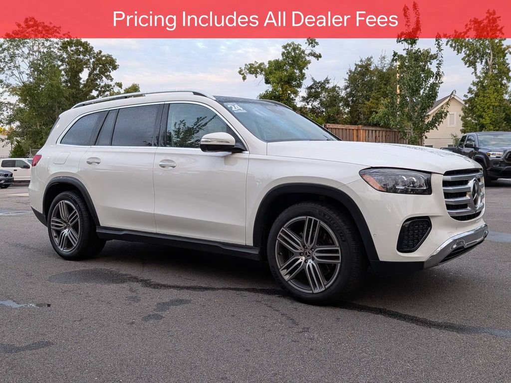 Used 2024 Mercedes-Benz GLS 450 4MATIC image 2