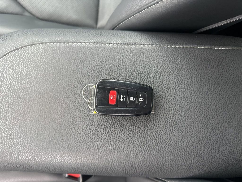 Used 2021 Toyota Camry XSE image 43