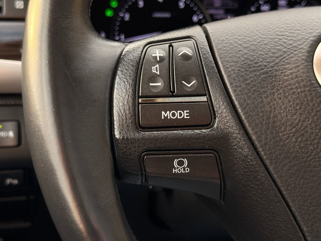 Used 2015 Lexus LS 460 w/ Comfort Package image 26