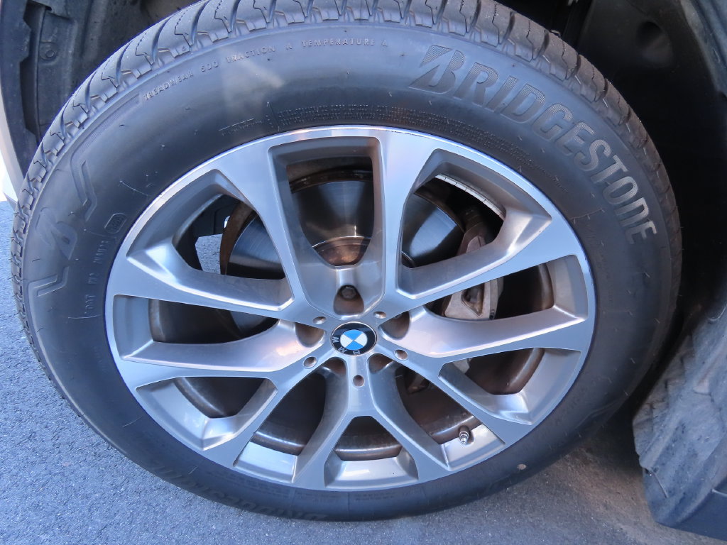 Used 2024 BMW X5 xDrive40i w/ Parking Assistance Package AWD/4WD image 15