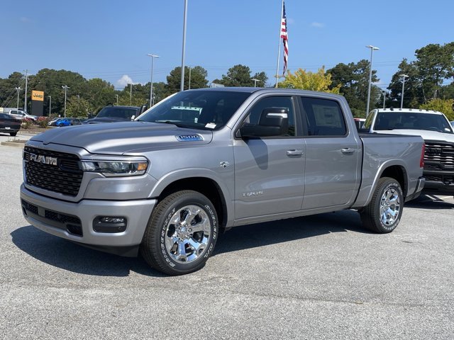 New 2026 RAM 1500 4x4 Crew Cab image 8