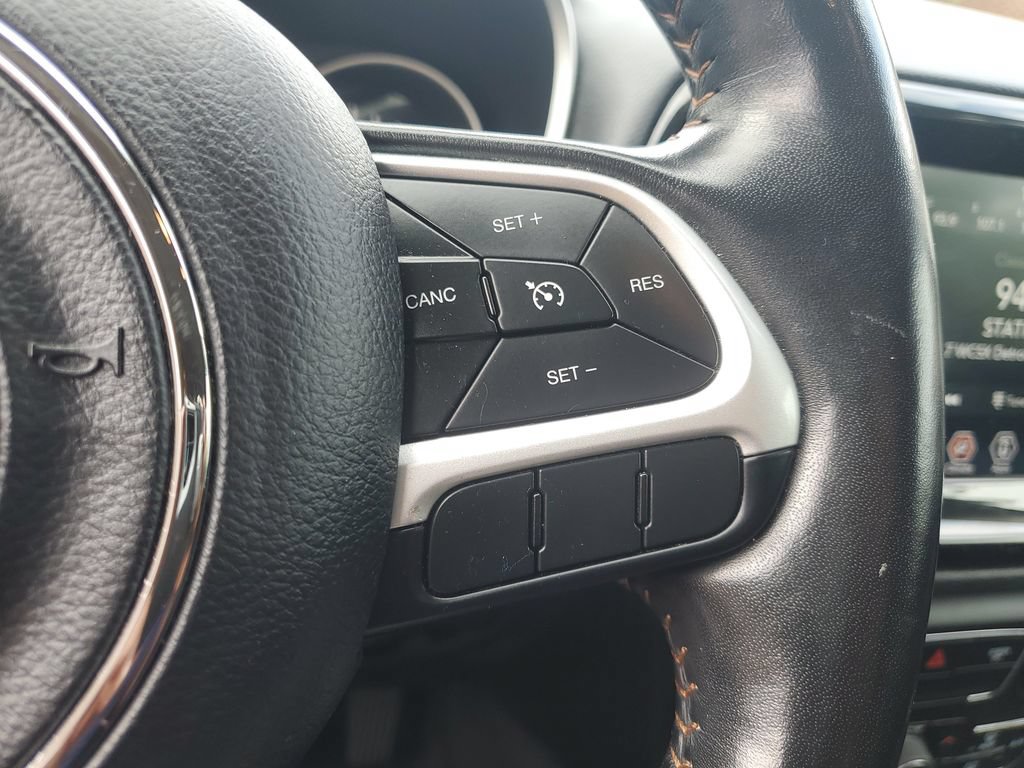 Used 2019 Jeep Compass Limited AWD/4WD image 14