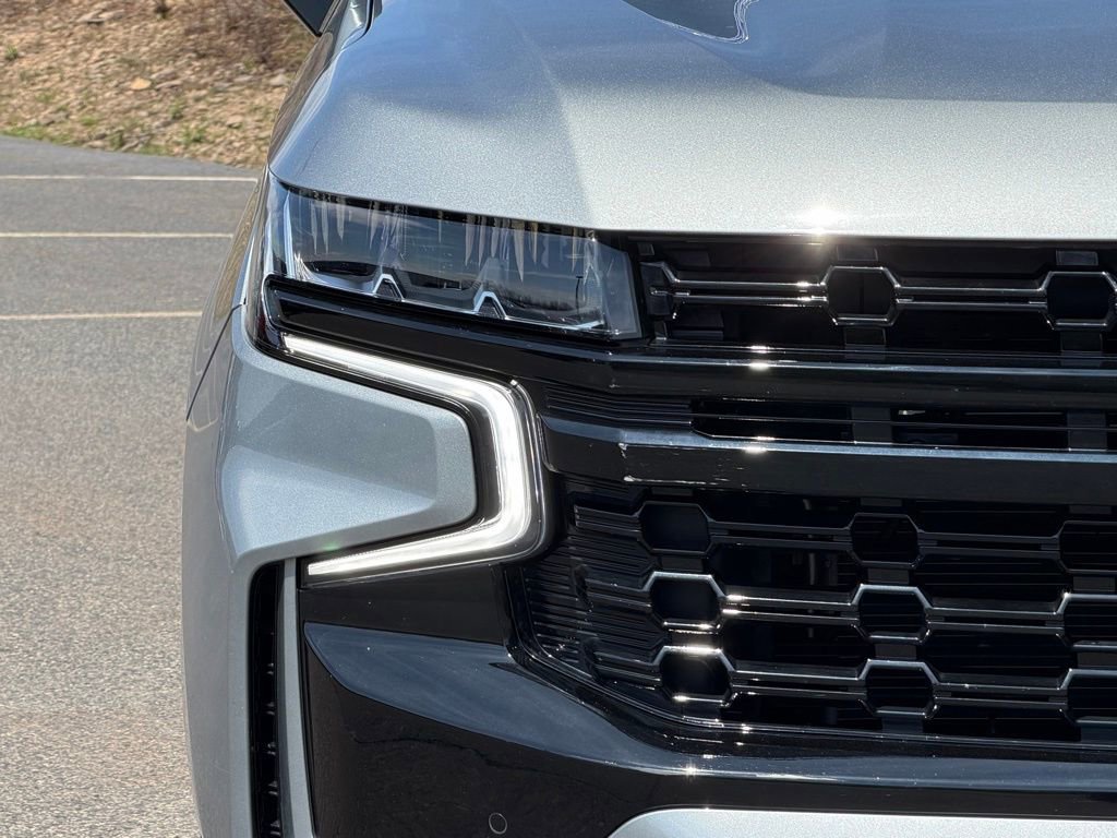 Used 2024 Chevrolet Tahoe Z71 w/ Z71 Off-Road Package AWD/4WD image 2