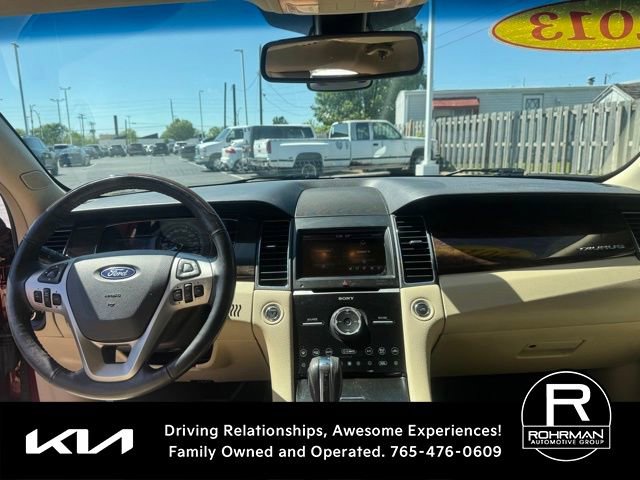 Used 2013 Ford Taurus Limited FWD image 11