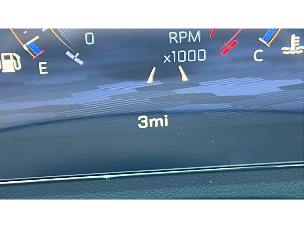 New 2026 Chevrolet Traverse LT w/ Driver Confidence Package AWD/4WD image 16