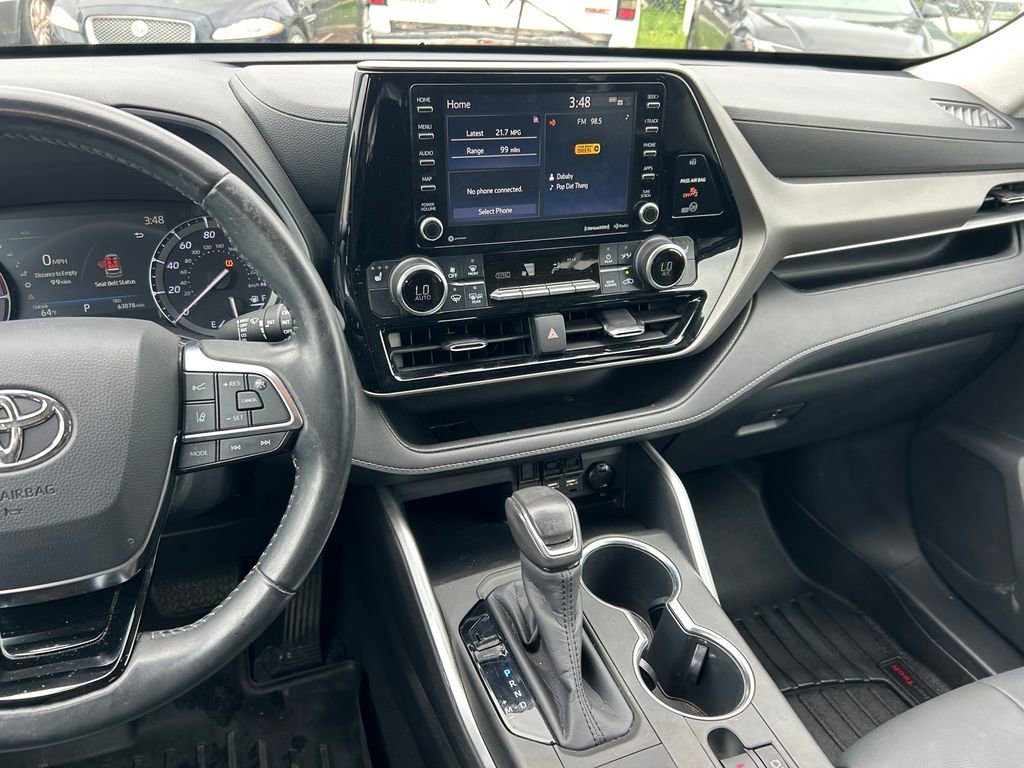 Used 2020 Toyota Highlander XLE FWD image 20