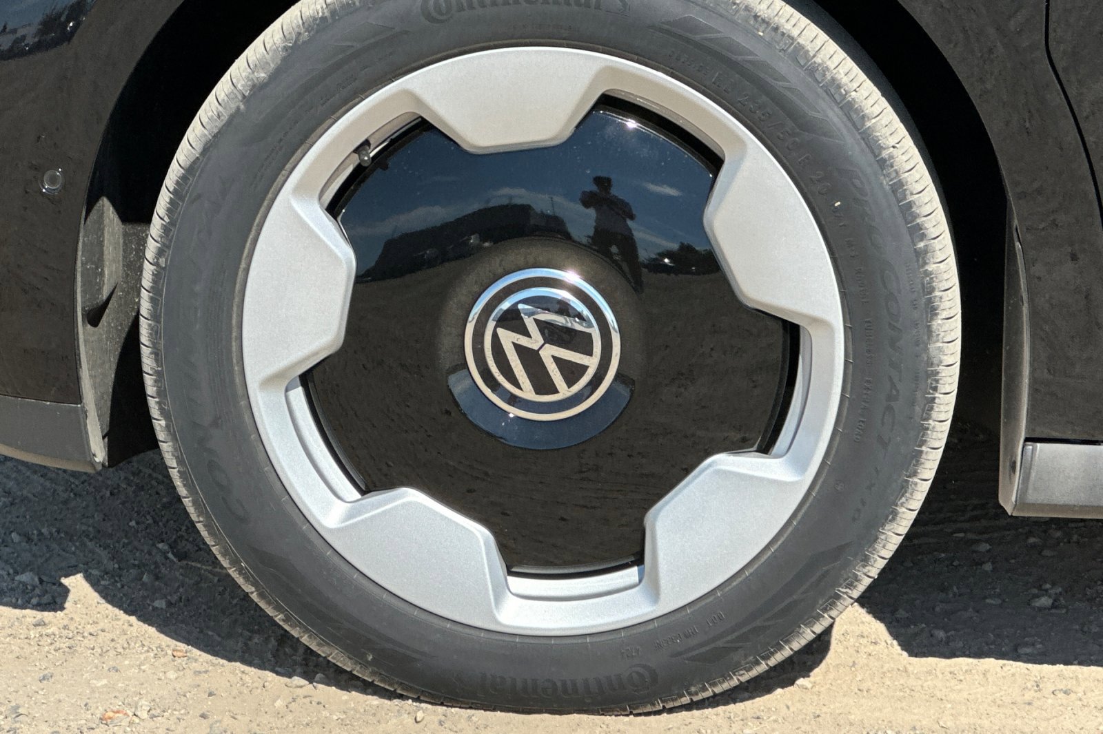 New 2025 Volkswagen ID. Buzz Pro S Plus image 24