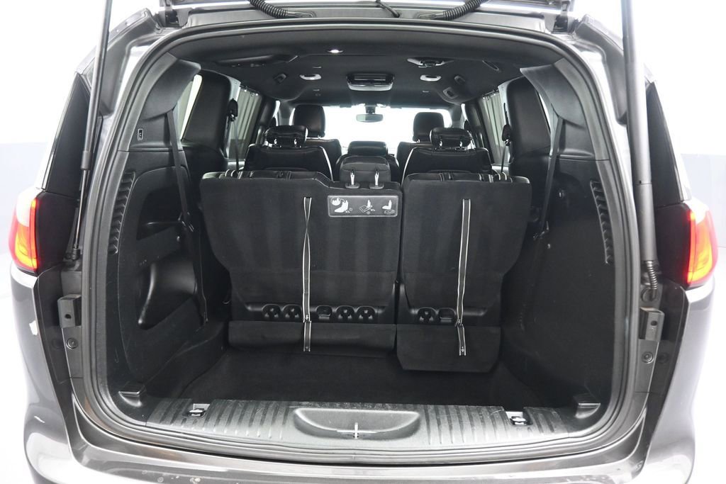 Used 2019 Chrysler Pacifica Touring-L w/ S Appearance Package FWD image 57