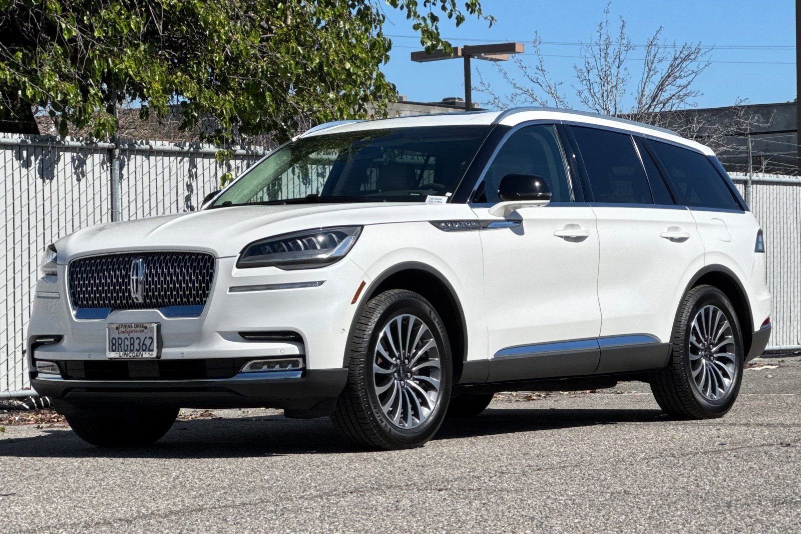 Certified 2020 Lincoln Aviator Reserve w/ Equipment Group 201A image 8