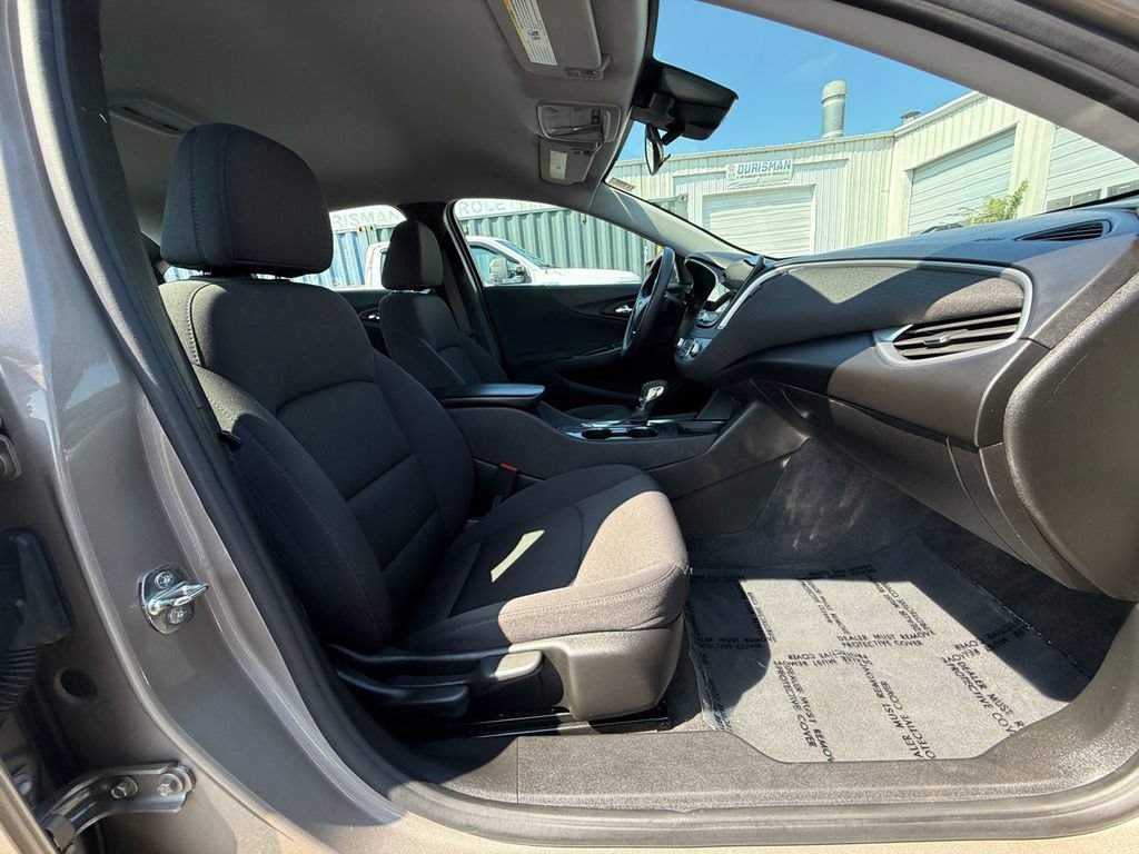 Used 2024 Chevrolet Malibu LT FWD image 25