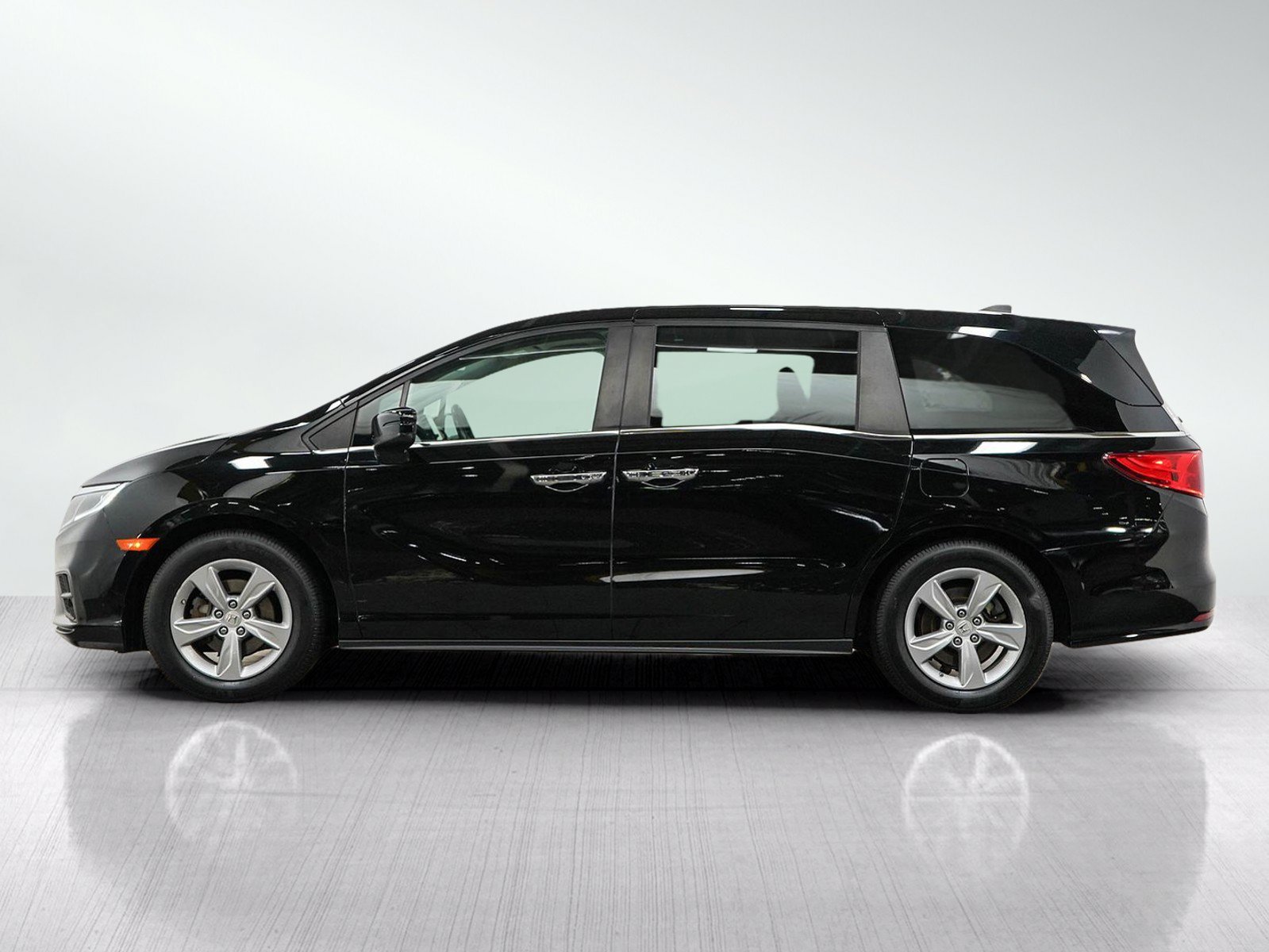 Used 2018 Honda Odyssey EX-L image 2