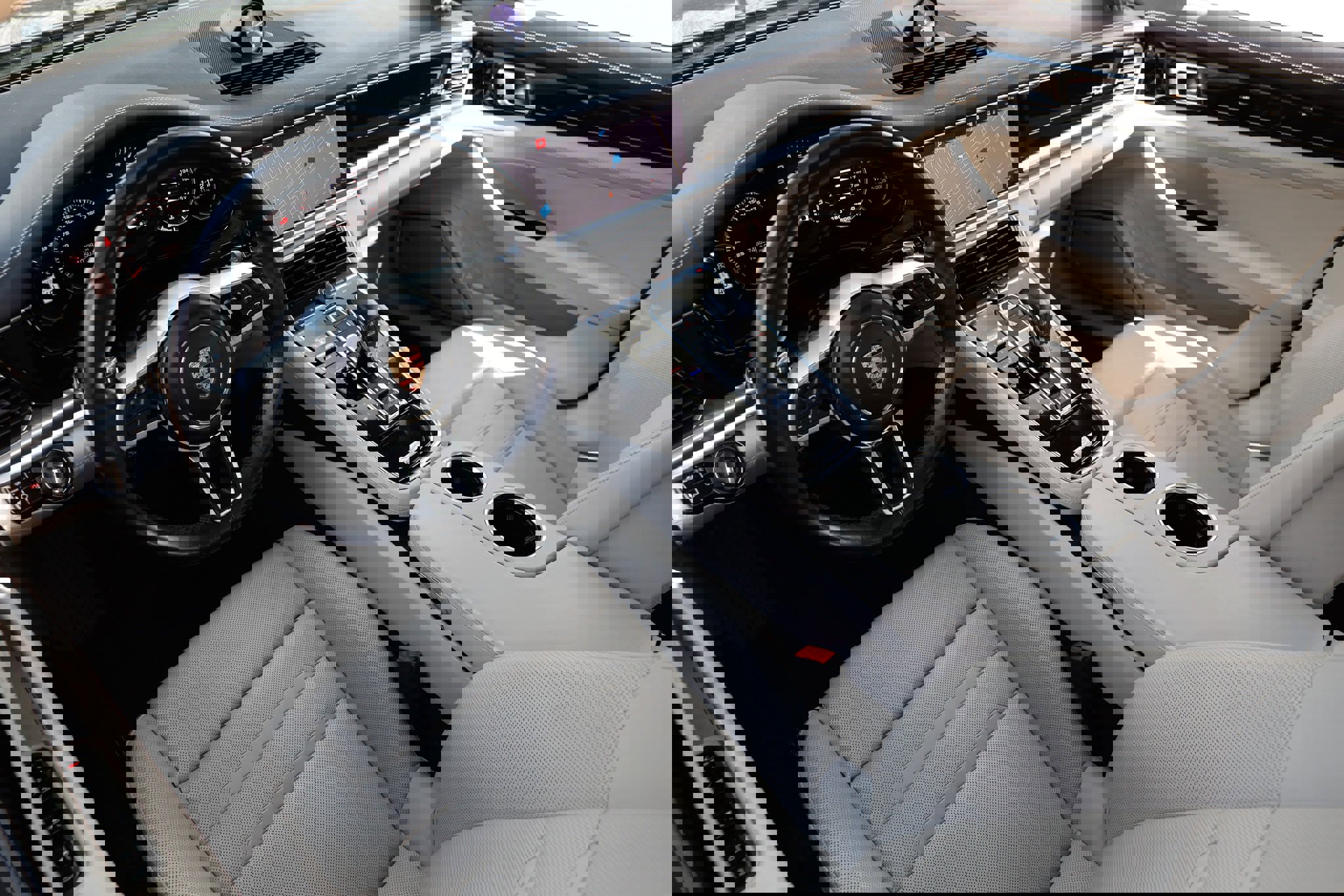 Used 2020 Porsche Panamera image 6