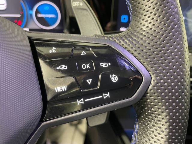 Used 2023 Volkswagen Golf R AWD/4WD image 9