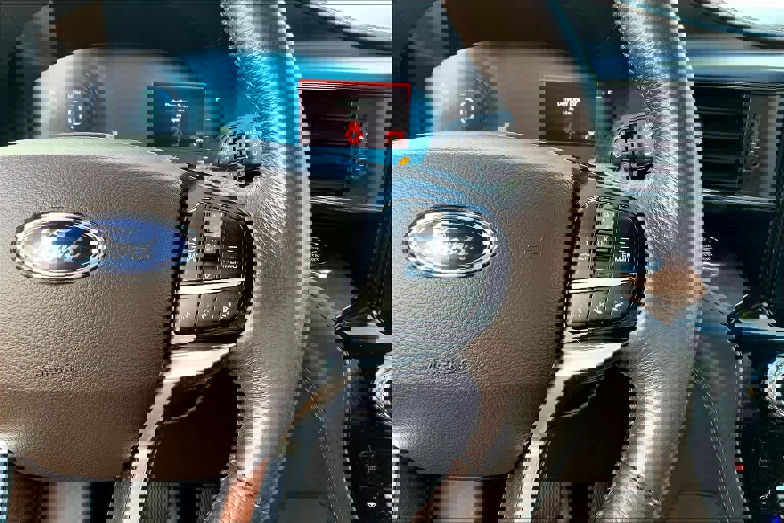 Used 2021 Ford Explorer King Ranch w/ Premium Technology Package AWD/4WD image 24