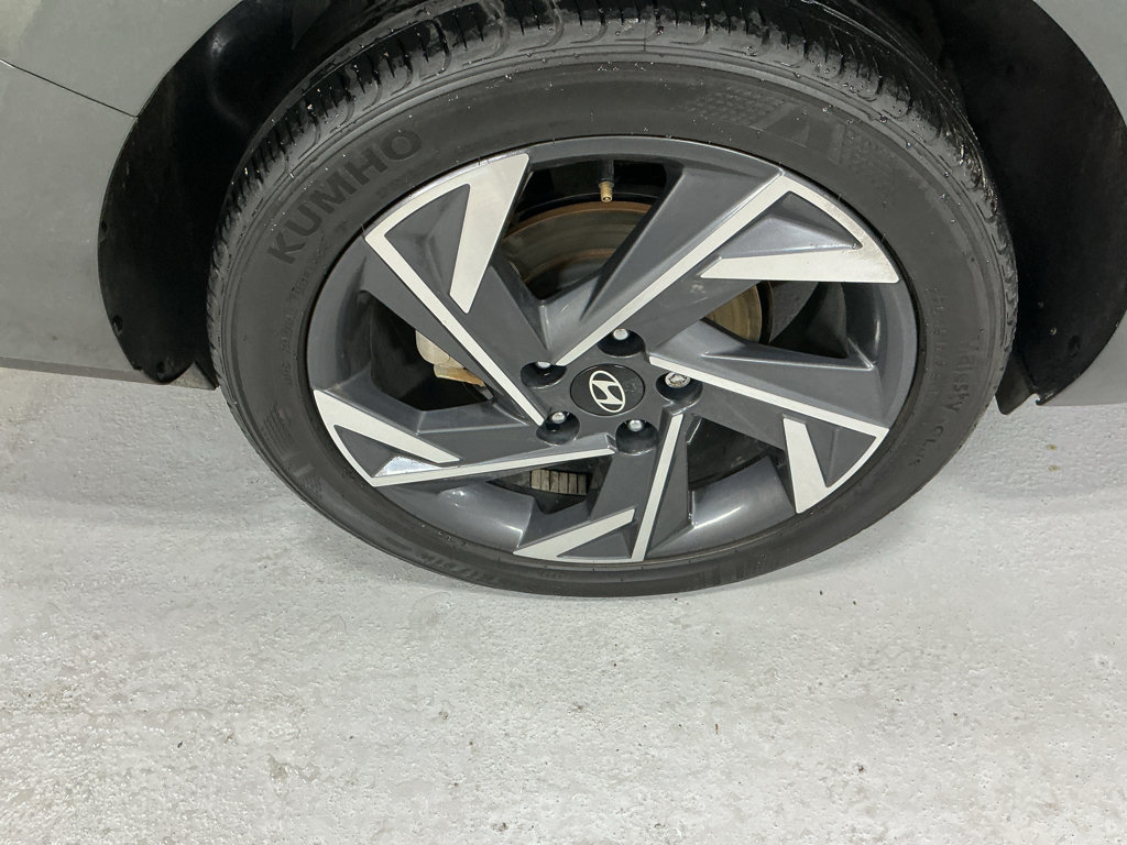Certified 2025 Hyundai Elantra Sport FWD image 5