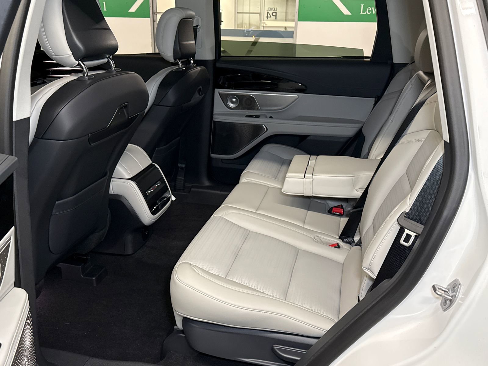 New 2026 Lincoln Nautilus Reserve AWD/4WD image 15