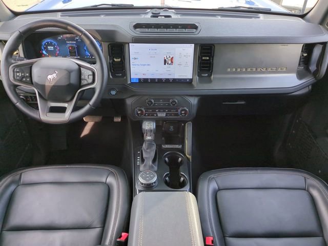 Used 2025 Ford Bronco Badlands image 15