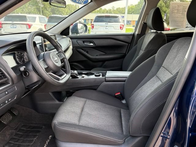 Used 2024 Nissan Rogue SV AWD/4WD image 9