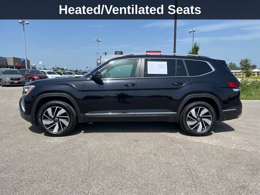 Used 2024 Volkswagen Atlas SEL AWD/4WD image 2