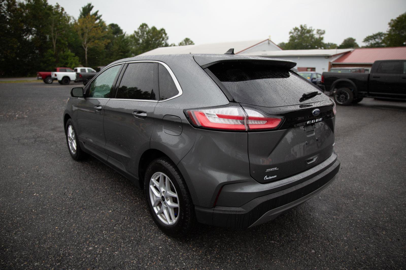 Used 2024 Ford Edge SEL image 5