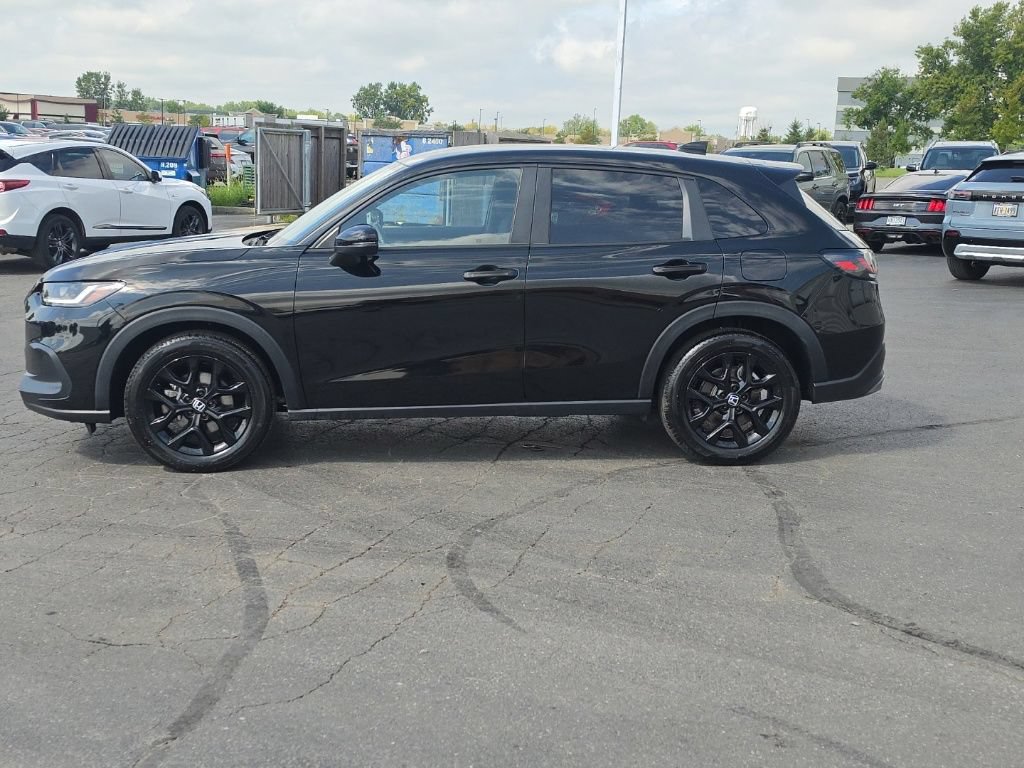 Certified 2025 Honda HR-V Sport image 4