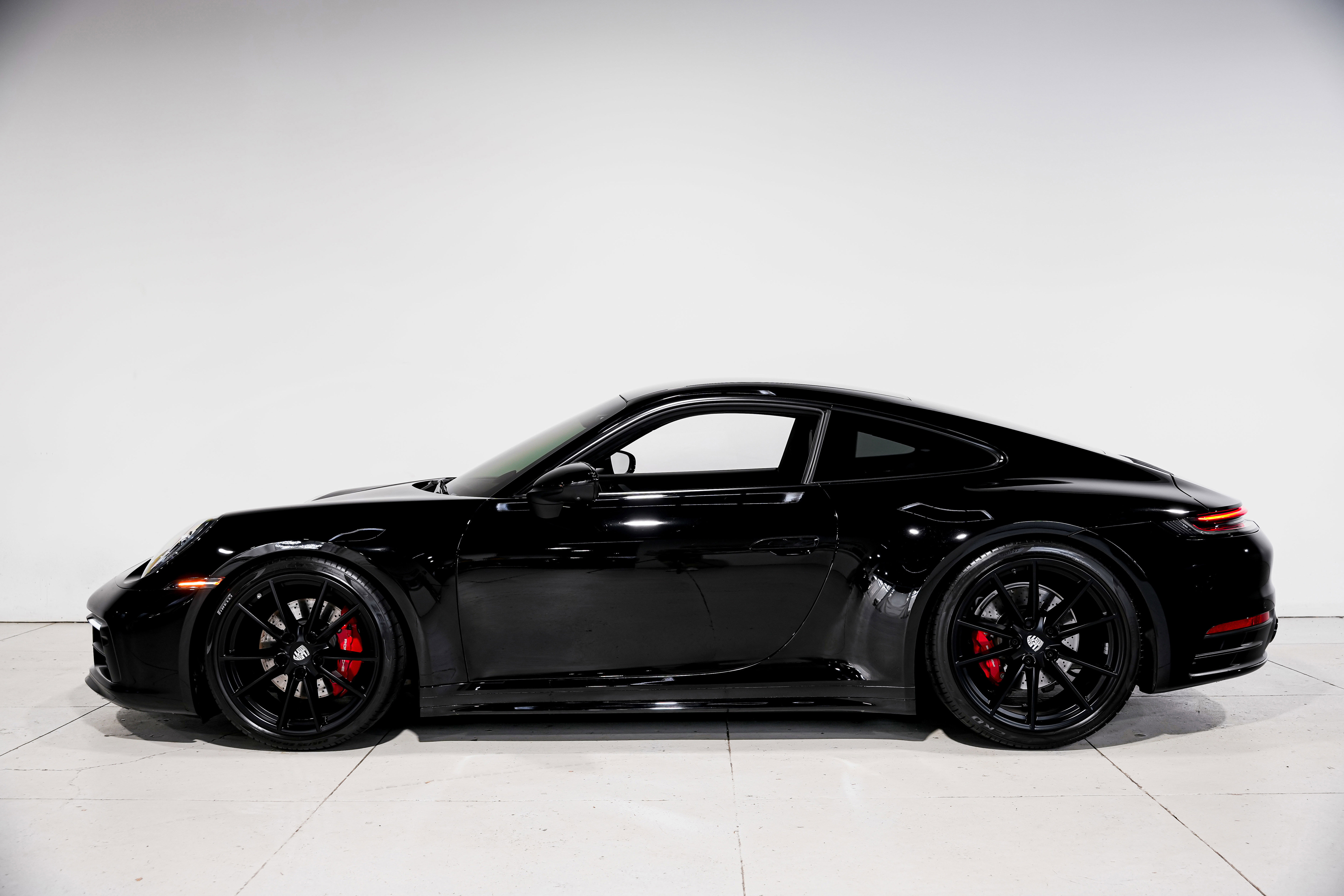 Used 2020 Porsche 911 Carrera S image 7
