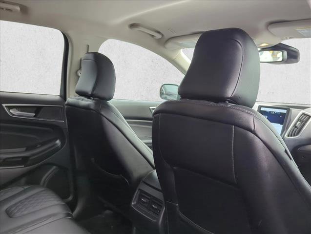 Used 2024 Ford Edge Titanium image 19