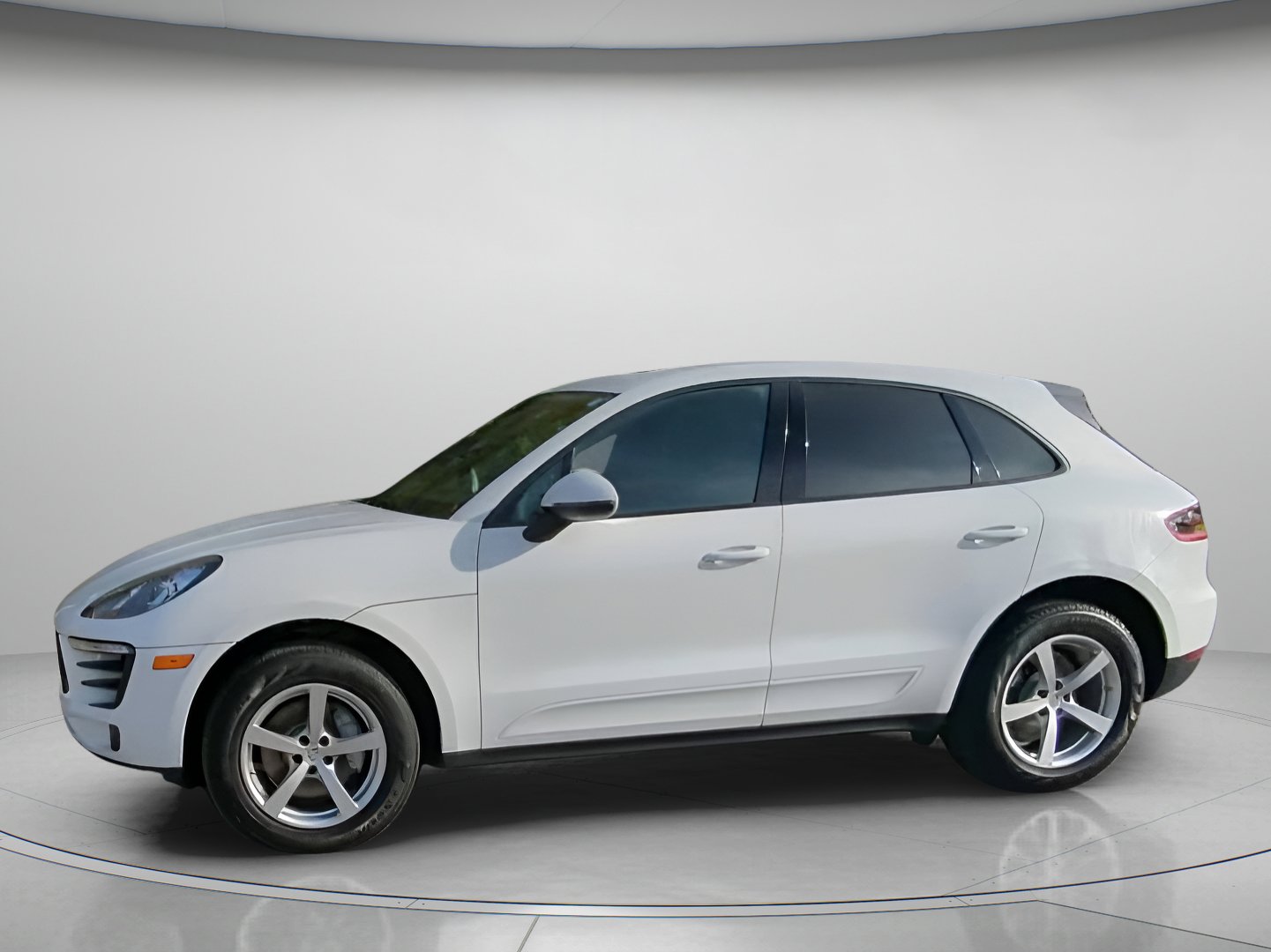 Used 2018 Porsche Macan image 14