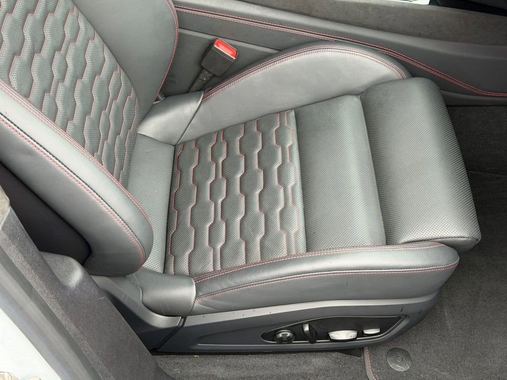 Certified 2022 Audi RS e-tron GT w/ Year 1 Package image 13