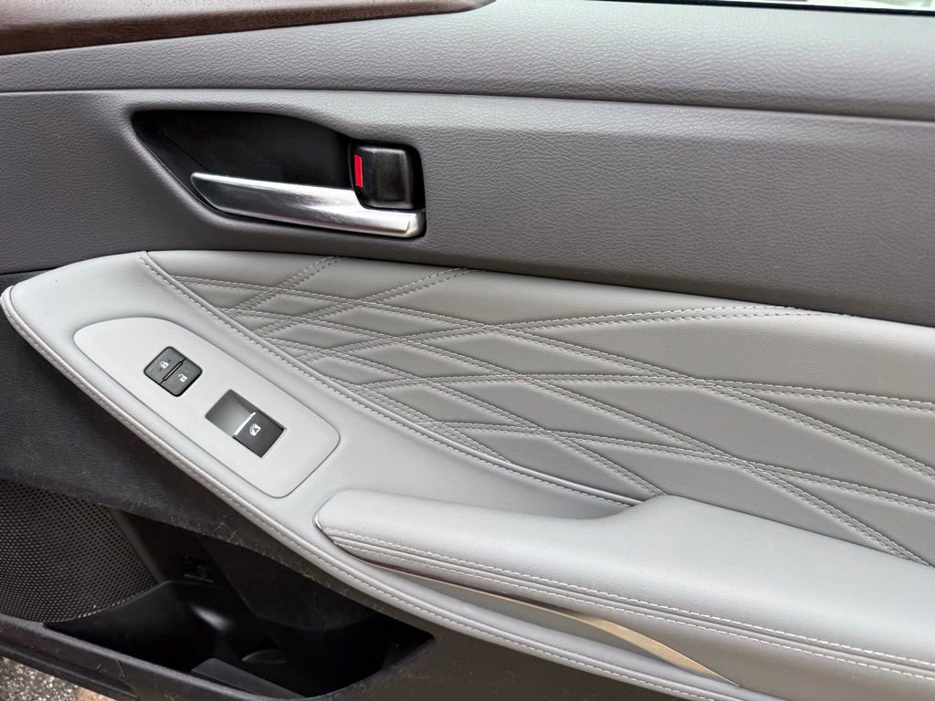 Used 2022 Toyota Avalon Limited w/ Advanced Safety Package FWD image 45